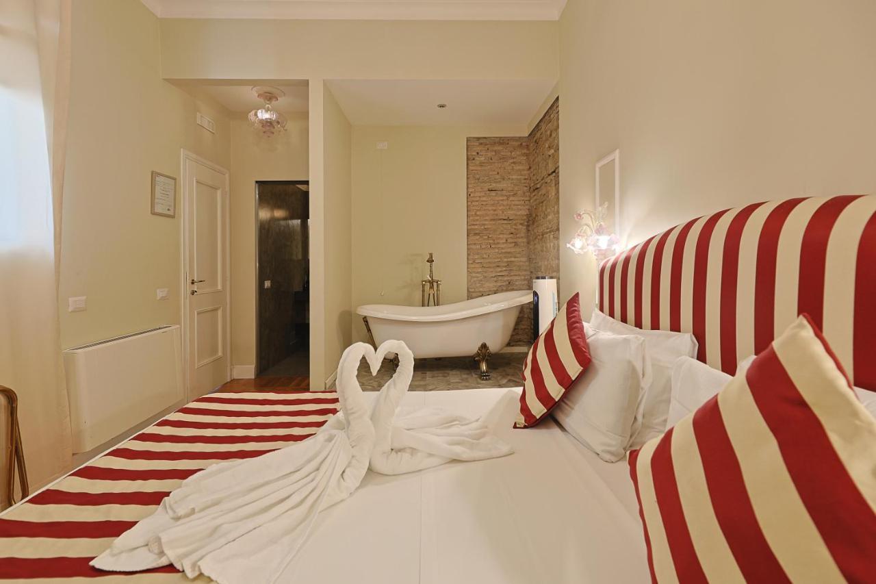 Art House Suites56 Via Del Babuino 56 Рим Экстерьер фото